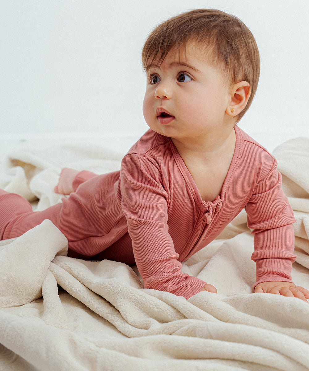 Tot and Posh Old Rose / 0-3M Romper Bambú y Algodón Ribbed 250.