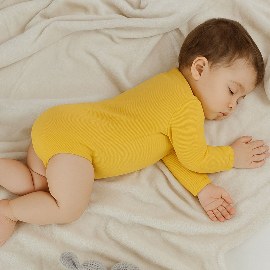 La Importancia del Sueño en los Bebés: Descanso Seguro y Tranquilo con Pijamas de Bambú