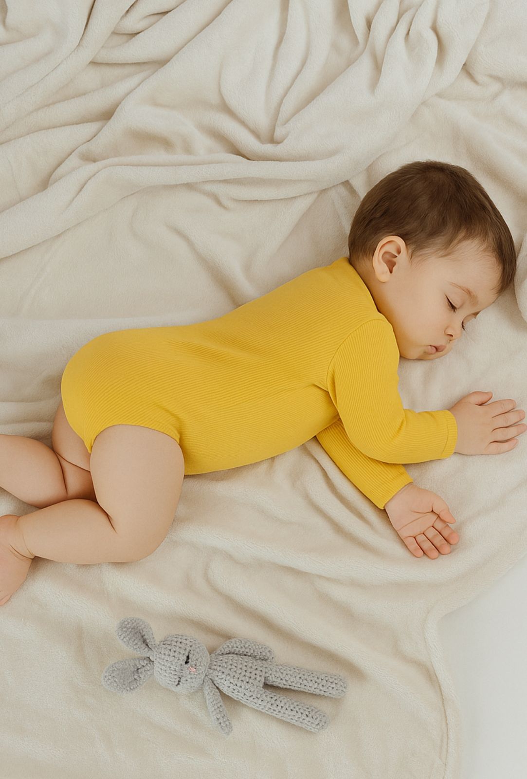 La Importancia del Sueño en los Bebés: Descanso Seguro y Tranquilo con Pijamas de Bambú
